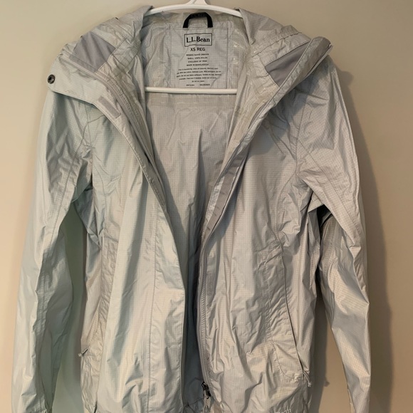 LL Bean Raincoat Gray - Picture 2 of 4